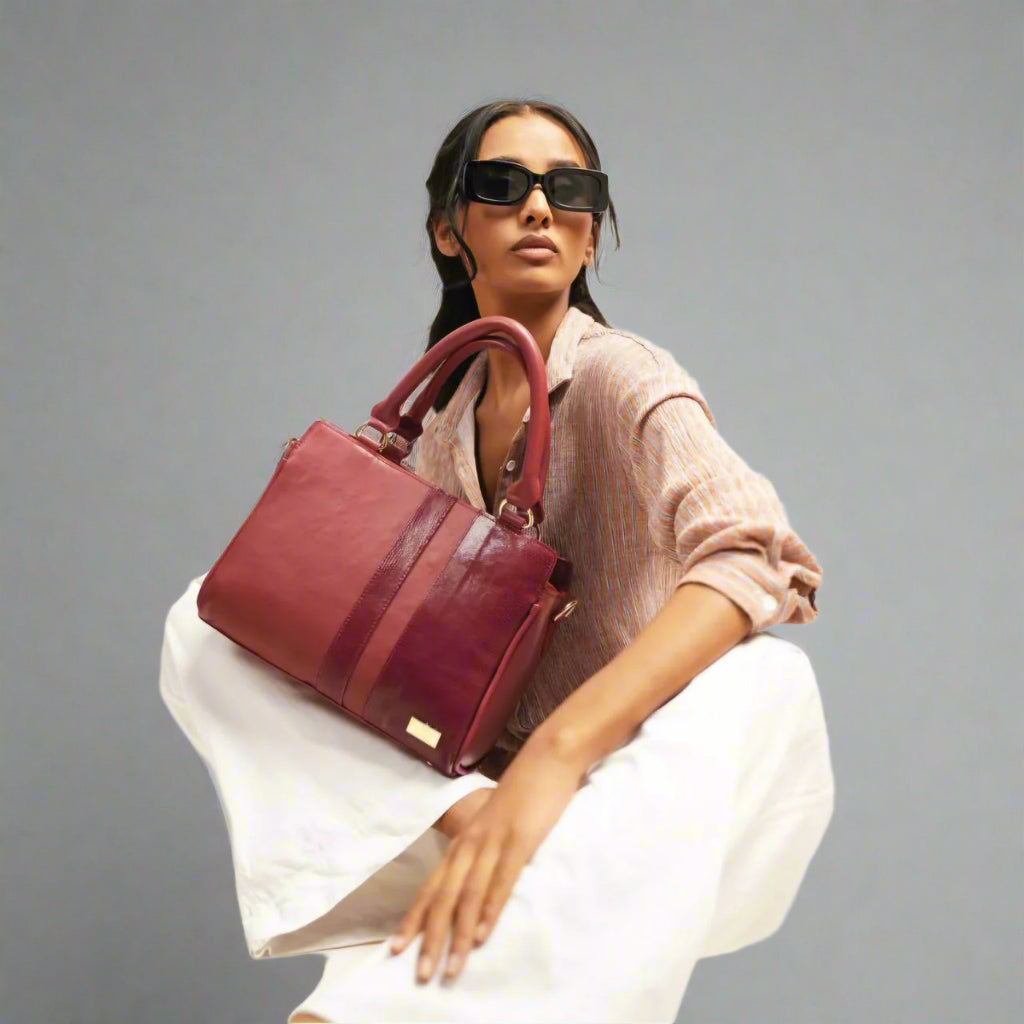 Women's Leather Hand Bag – Elegant Leather Bag for Timeless Appeal
